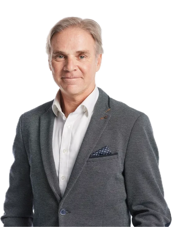 Decorative background image for Ulrich Heckmann's portfolio